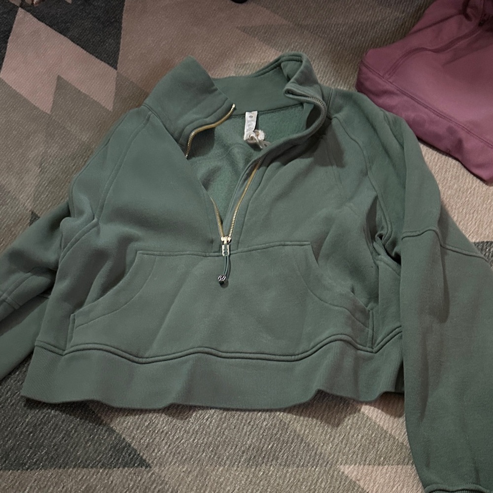 Lululemon Green and gold Half-Zip Women's scuba Top - rare colors